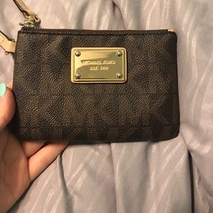 Wristlet michael kors purse
